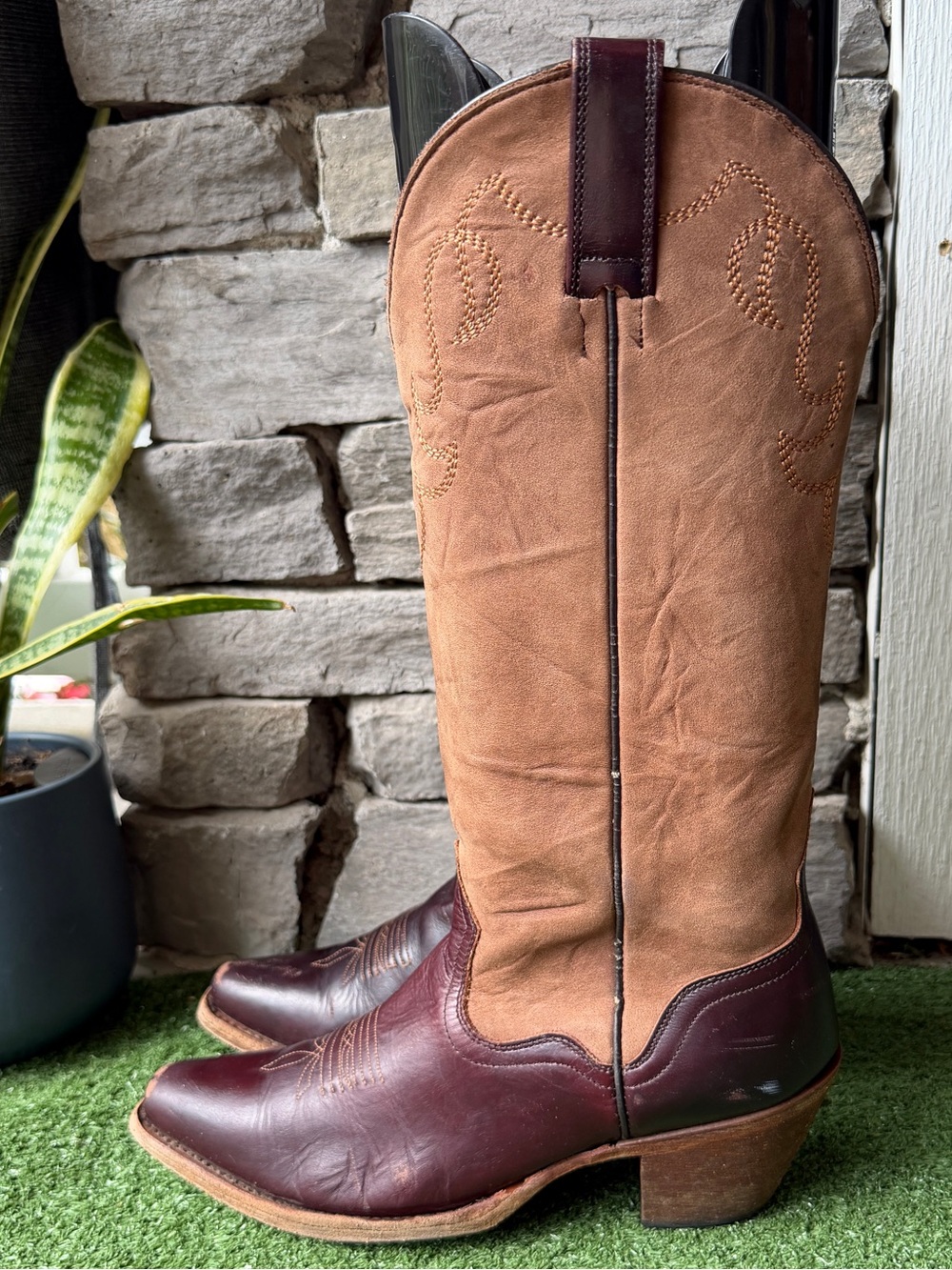 Sterling River Two Tone Women’s Cowgirl Boots
.